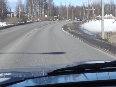 KevÃ¤t tulossa, katsastettu Taunus, kuiva tie...
