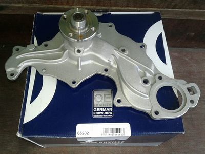 M: Uusi V6 Colognen vesipumppu. 55â‚¬

