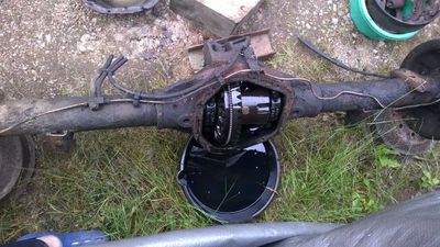 camaron akseli
LÃ¶yty camaro rojektiinkin parempi akseli, dana 60 35 poorisilla vetareilla ja jonkunlaisella lukolla. SiitÃ¤ kelpaa 1500 hepan tavoitella tannerta..
