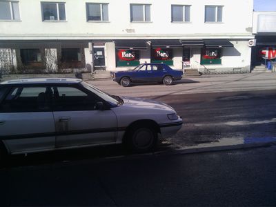 jonku komia taunus oli pubin eessÃ¤ ni piti kuva nÃ¤pÃ¤tÃ¤
