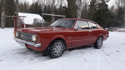 alustan alas ajoa. Niin ja uudet kilvet paikallaan,tieliikenne kelpoinen taunus taas 28 vuoden jÃ¤lkeen.
